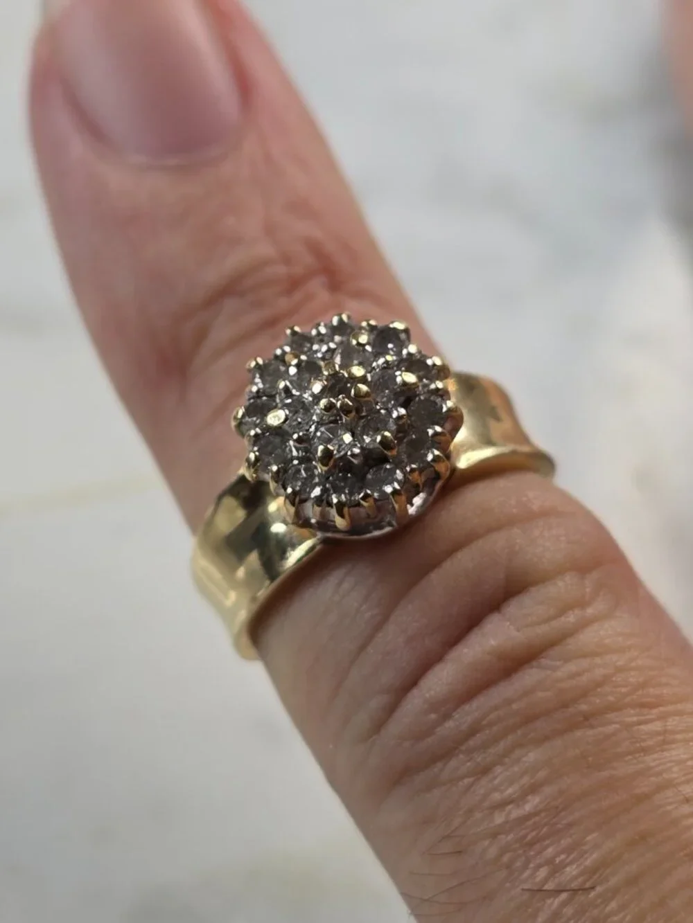 Womens Vintage Estate 10K Yellow Gold Diamond Cluster Ring 3.3g E5191